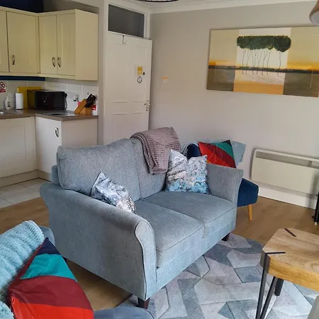 - Sleeps 3 - Westport Free Parking 아파트 Murrisk