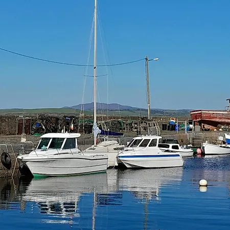 - Sleeps 3 - Westport Free Parking Murrisk